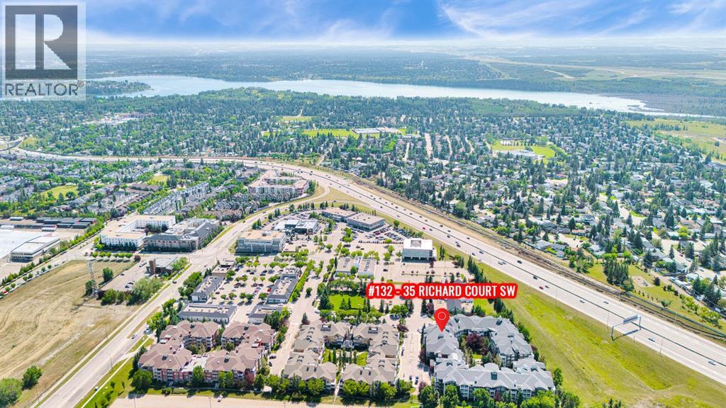 #132 35 Richard Court SW - 36