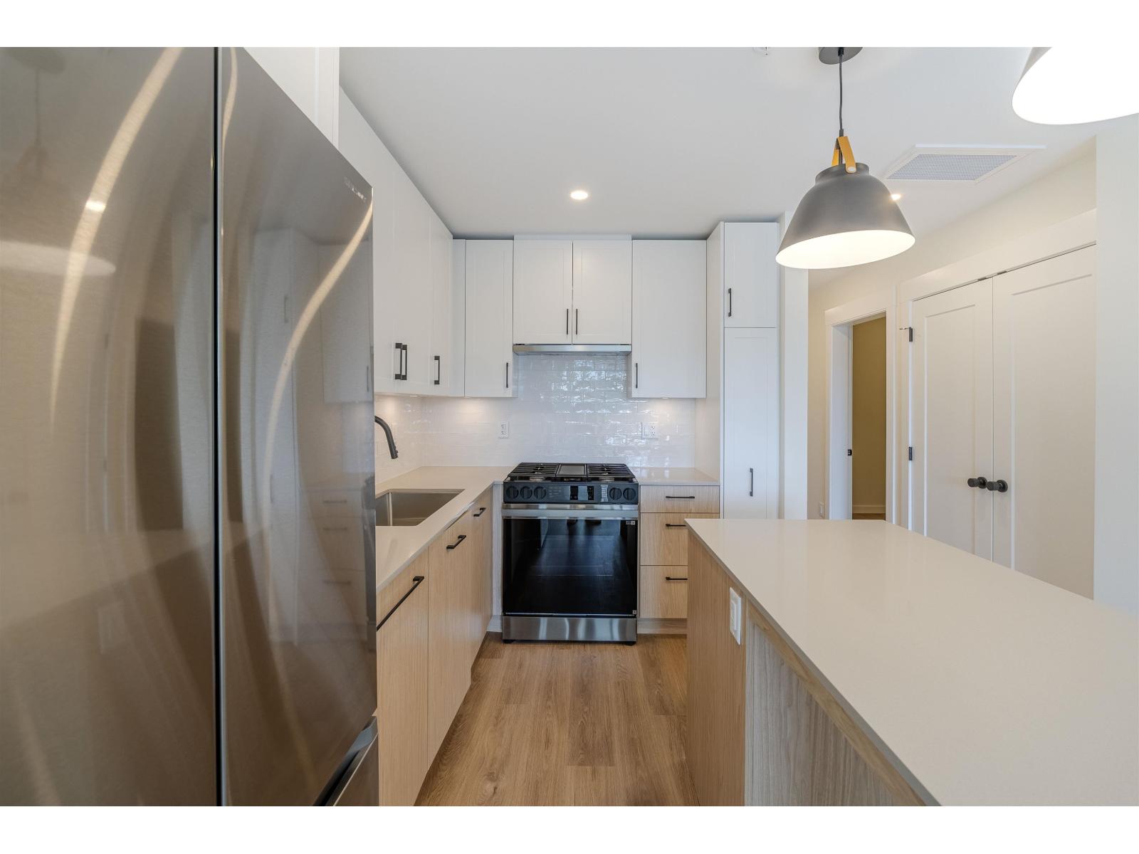 2 Bed, 2 Bath Apartment for Sale in Langley – 413 27218 ALDERGROVE TOWN CENTRE DRIVE, Langley – MLS# R3144431 - Image 17