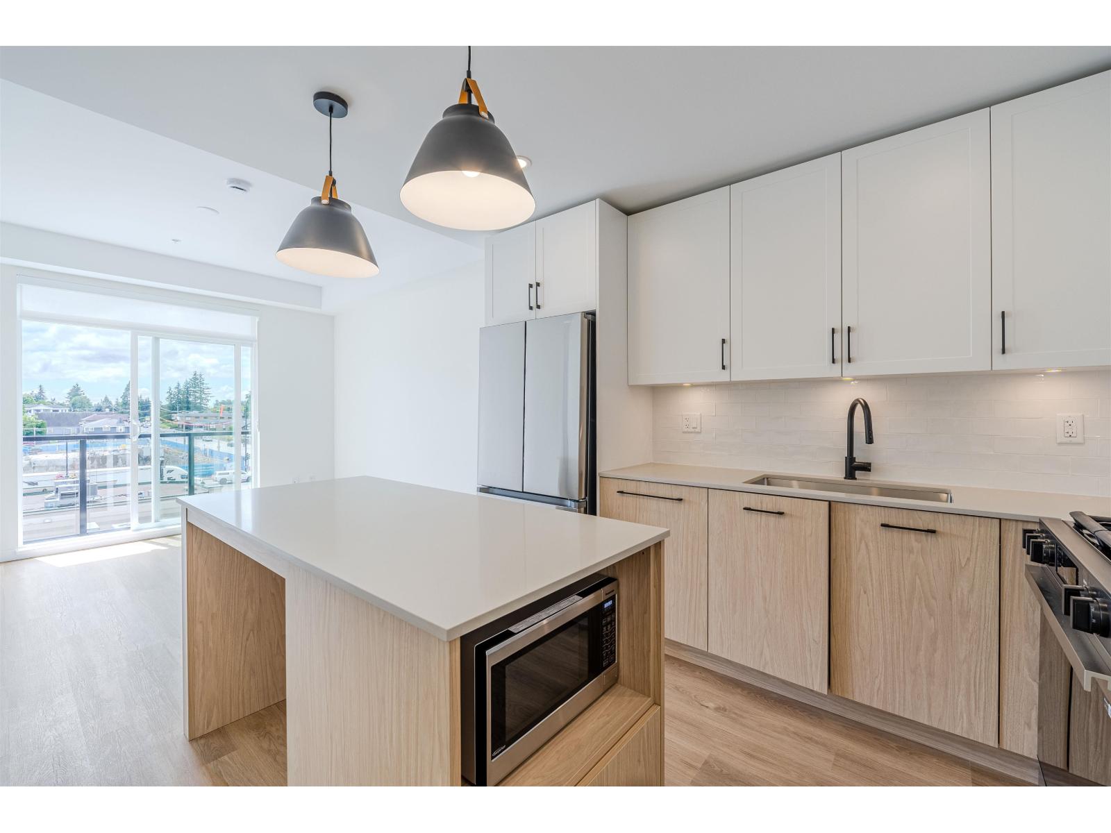 2 Bed, 2 Bath Apartment for Sale in Langley – 413 27218 ALDERGROVE TOWN CENTRE DRIVE, Langley – MLS# R3144431 - Image 21