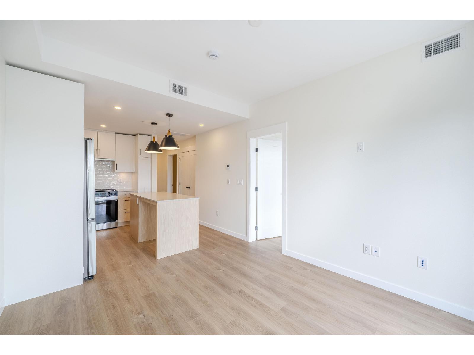 2 Bed, 2 Bath Apartment for Sale in Langley – 413 27218 ALDERGROVE TOWN CENTRE DRIVE, Langley – MLS# R3144431 - Image 25