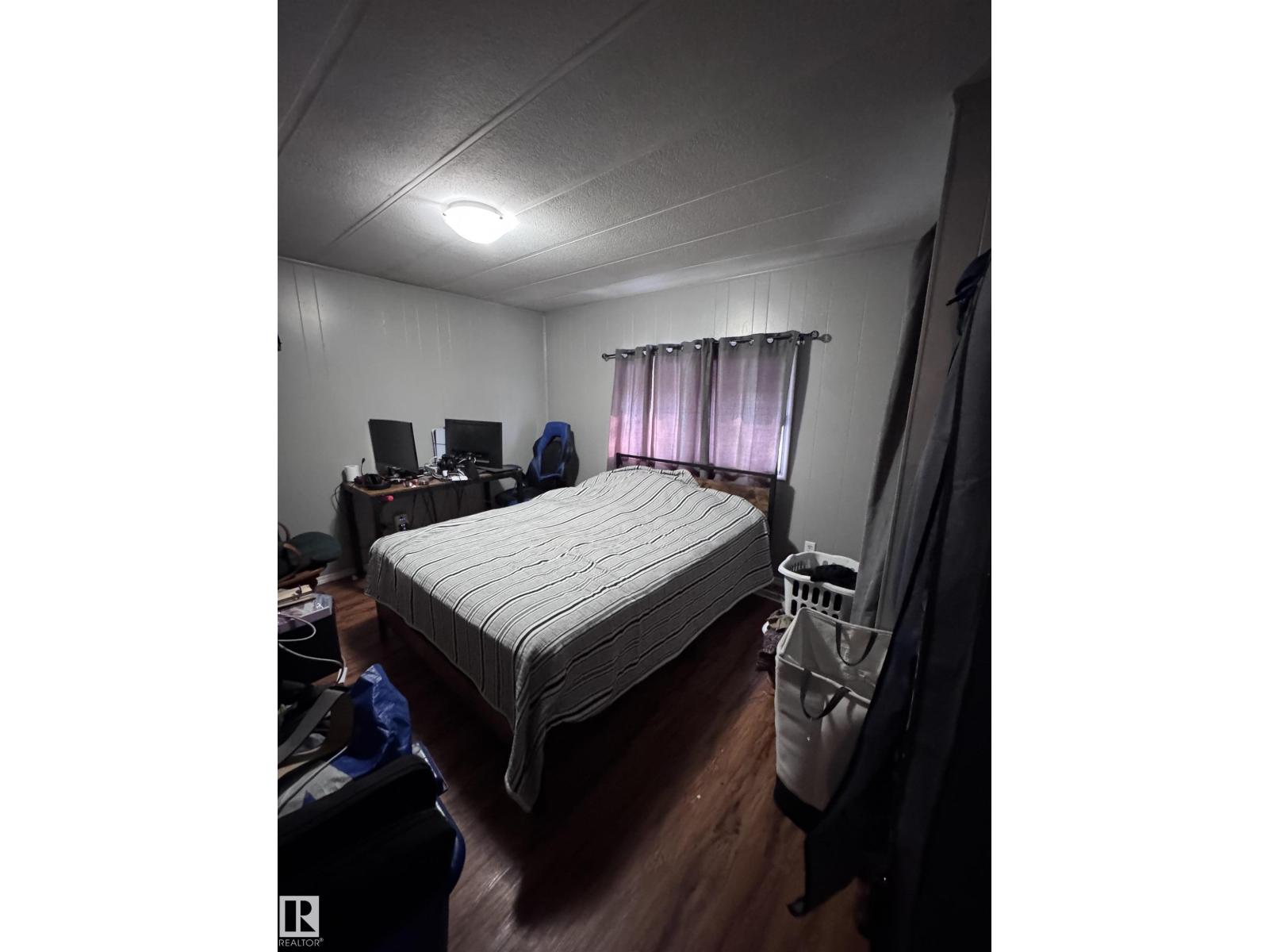 #44 9501 104 Ave - 11