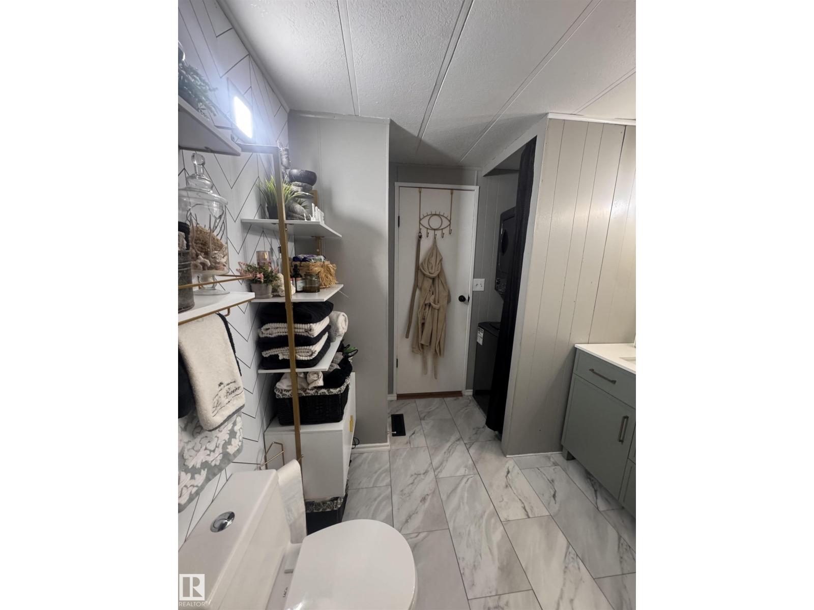 #44 9501 104 Ave - 20