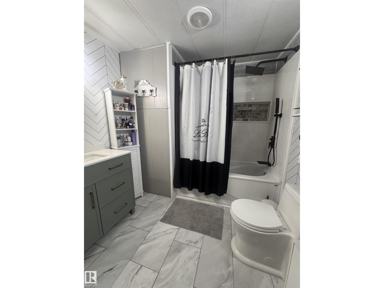 #44 9501 104 Ave - 21