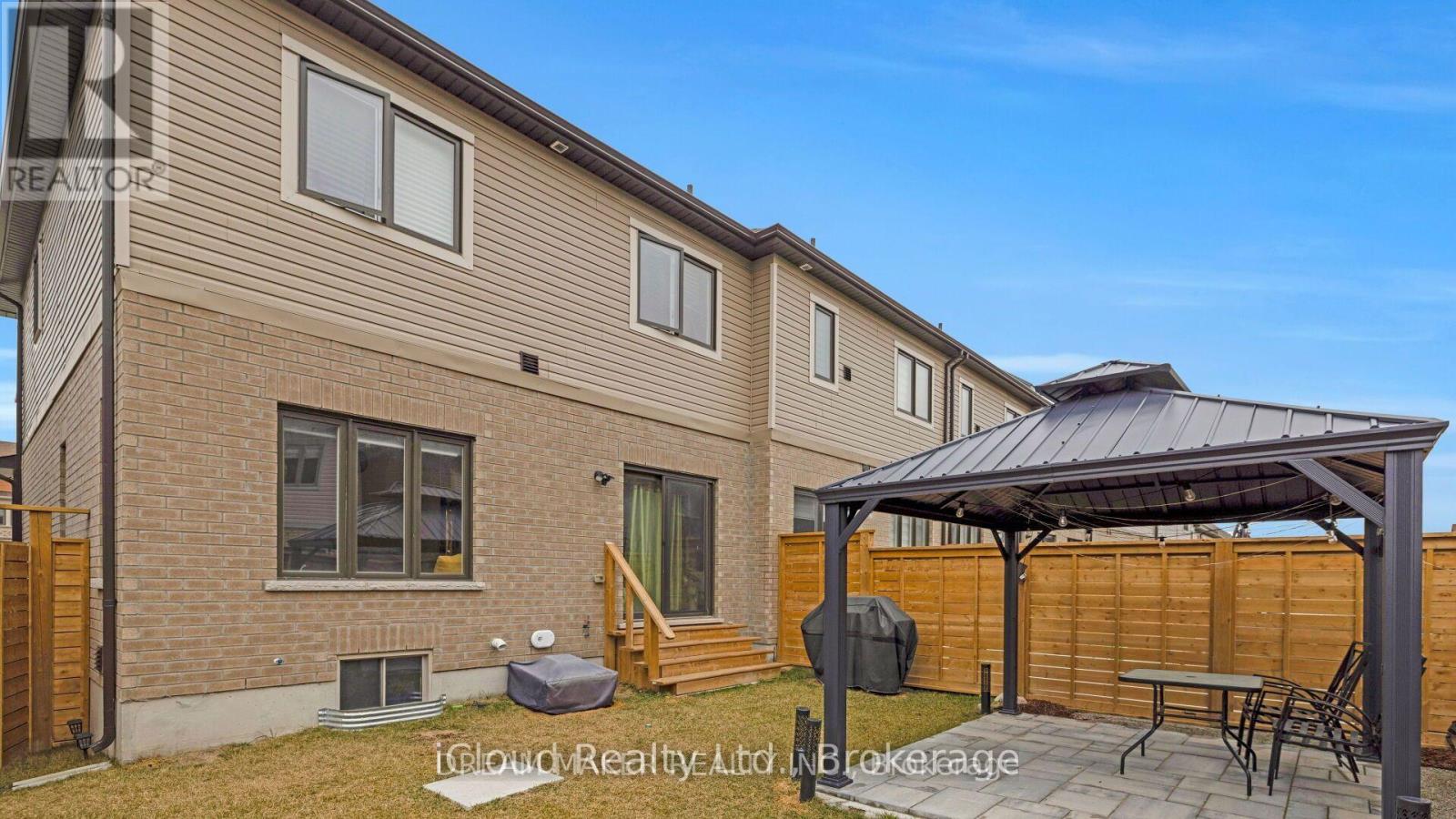 73 LORNE THOMAS PLACE - 32