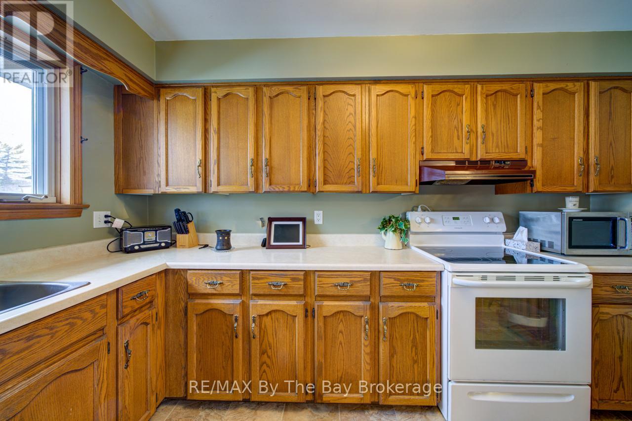 229 DATAS DRIVE E - Image 8