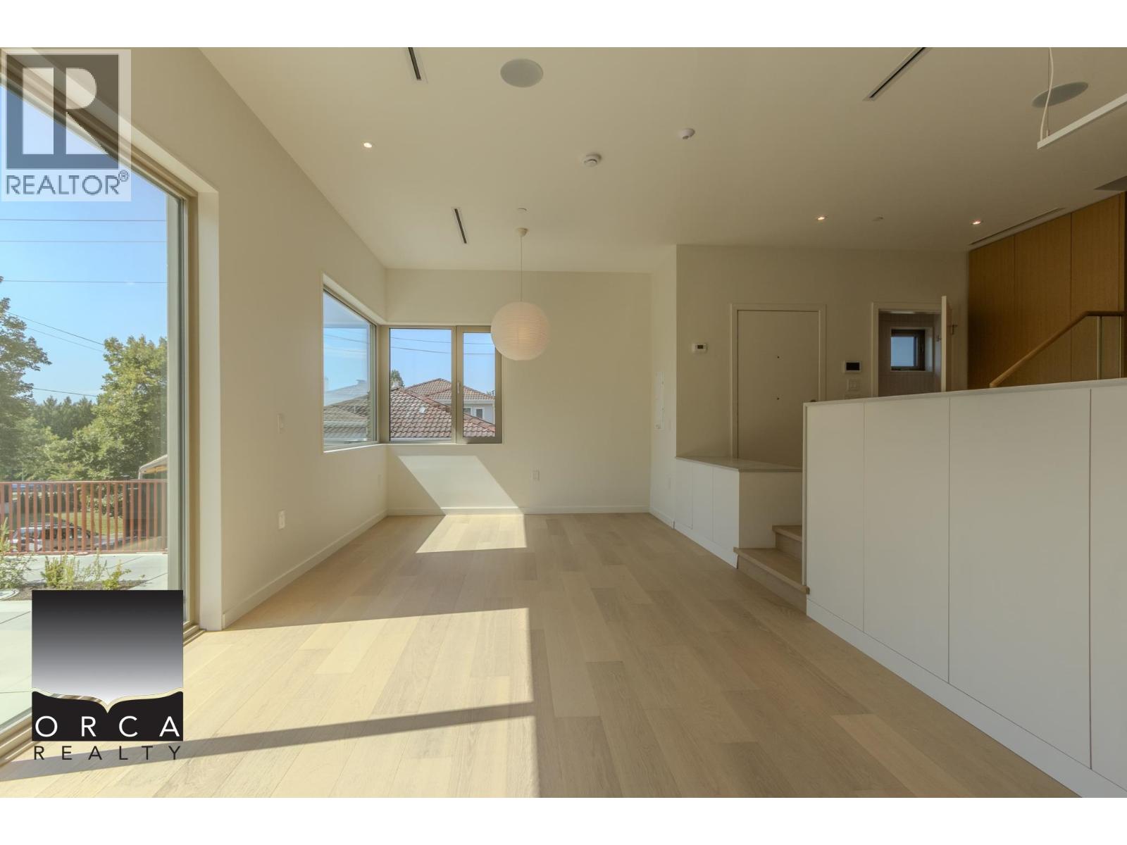 #1 2915 EAST 5TH Avenue, Vancouver, British Columbia, V5M1N6, Vancouver, British Columbia — photo 2 of 5