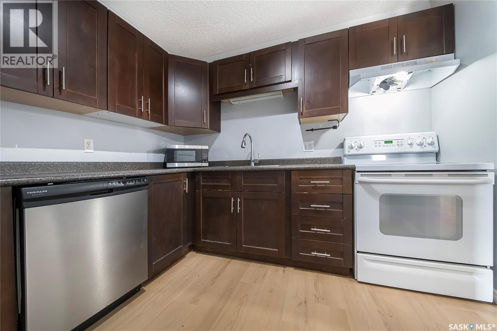 #301 335 Kingsmere BOULEVARD - 15