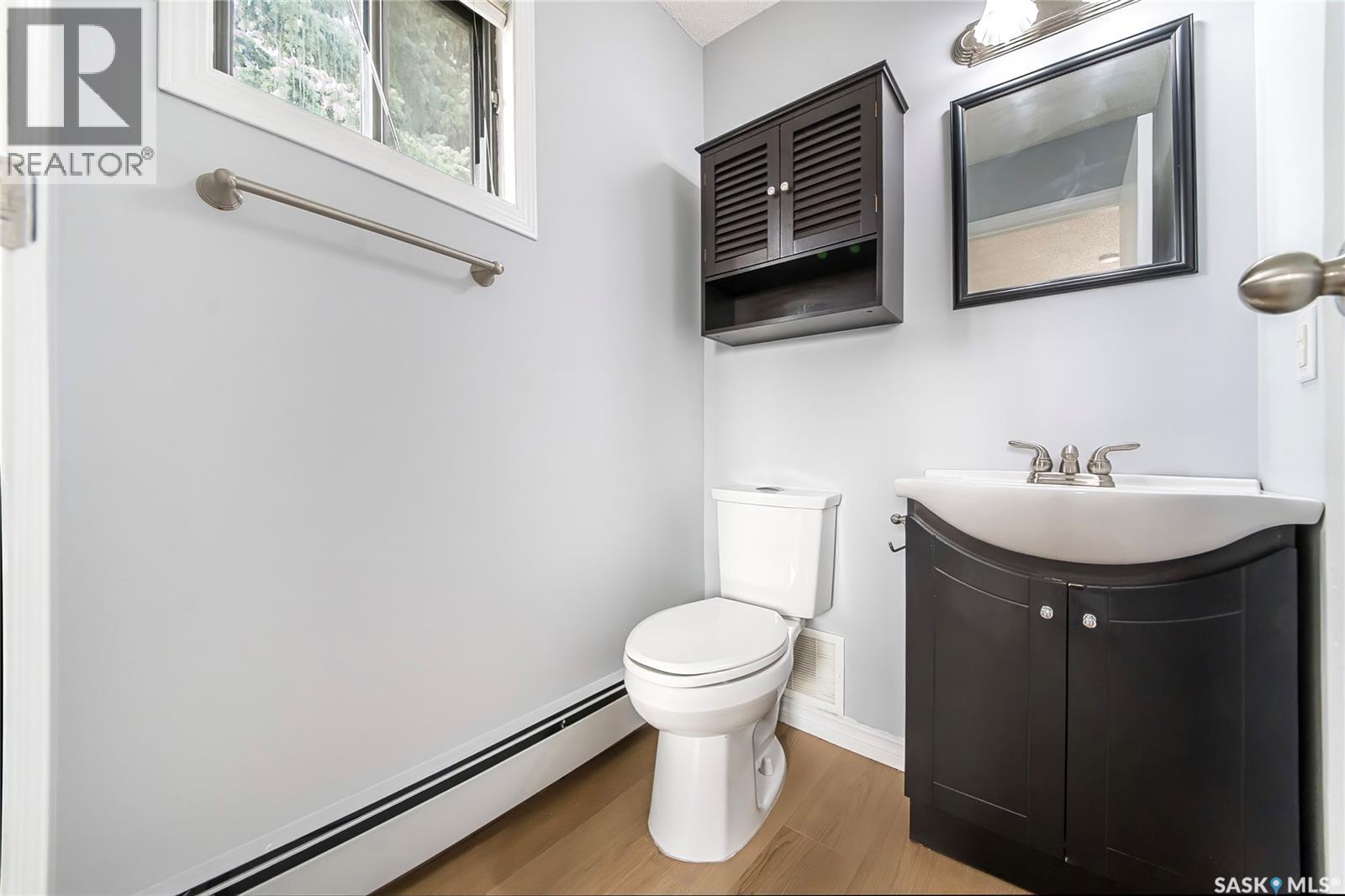 #301 335 Kingsmere BOULEVARD - Image 23
