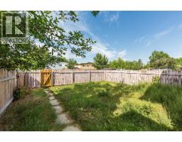 10 Cayuga Crescent W - photo 23