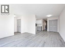 10 Cayuga Crescent W - photo 5