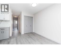 10 Cayuga Crescent W - photo 7