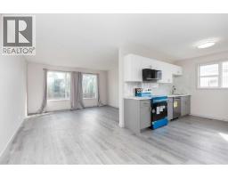 10 Cayuga Crescent W - photo 8