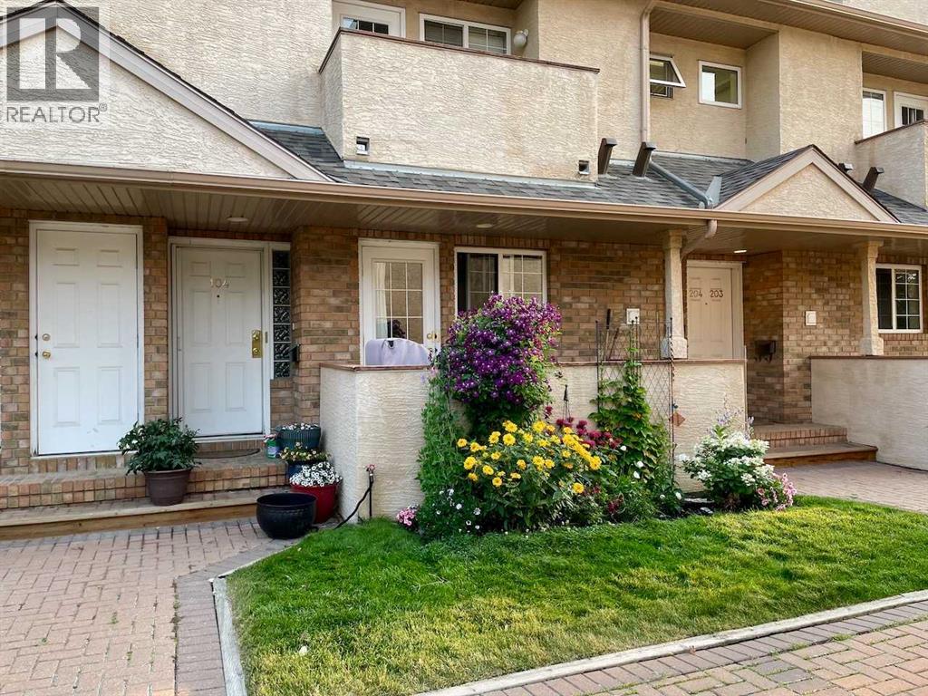 104, 438 31 Avenue NW, Calgary, Alberta, T2M2P4