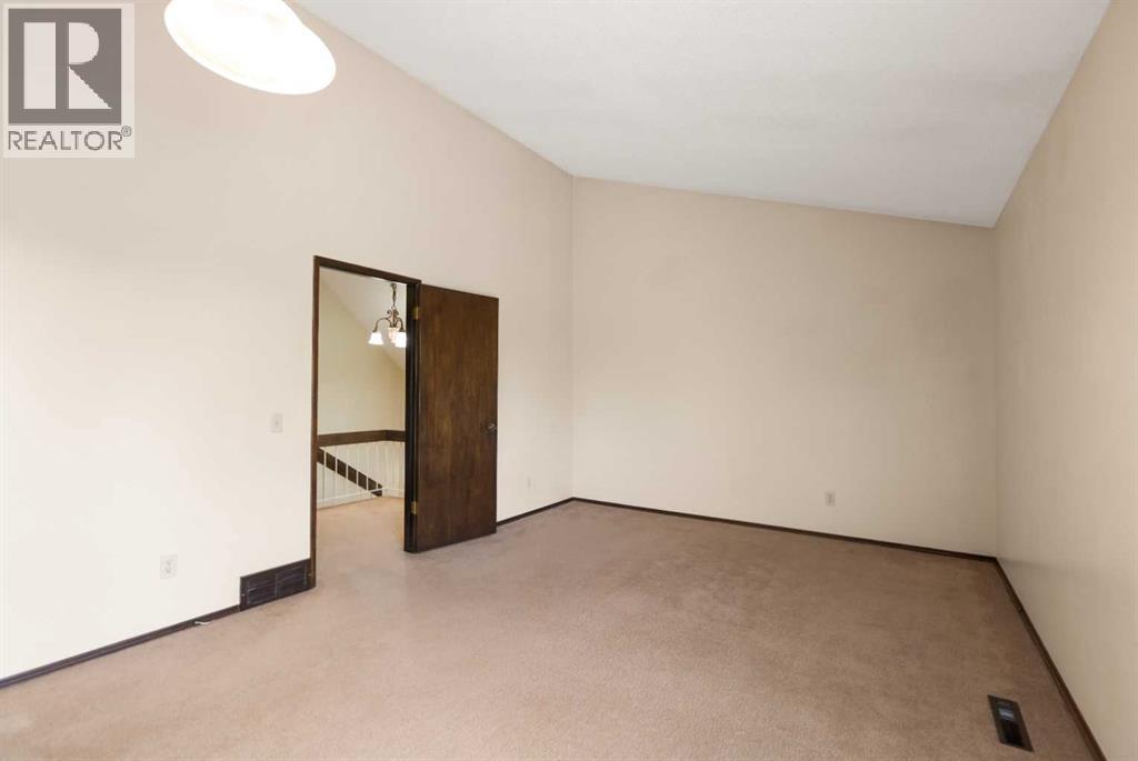 31 Brae Glen Court SW - 32