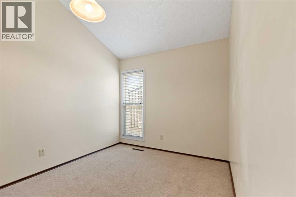 31 Brae Glen Court SW - 26
