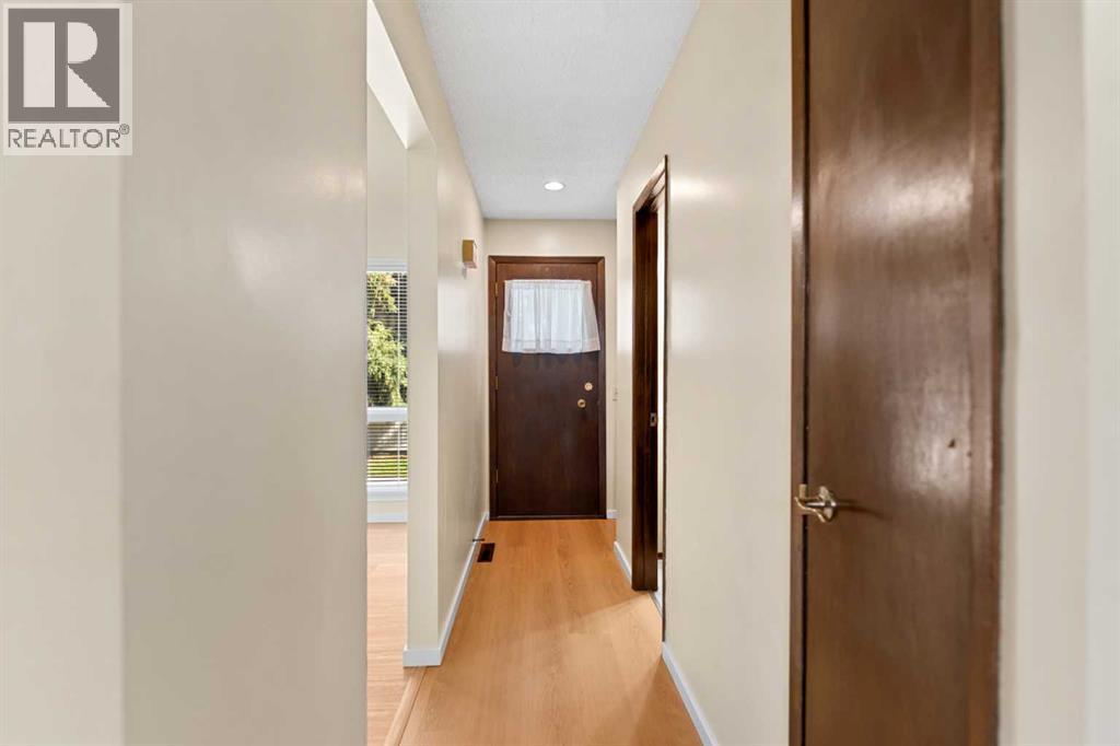 31 Brae Glen Court SW - 10