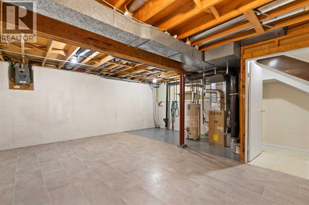 31 Brae Glen Court SW - 9