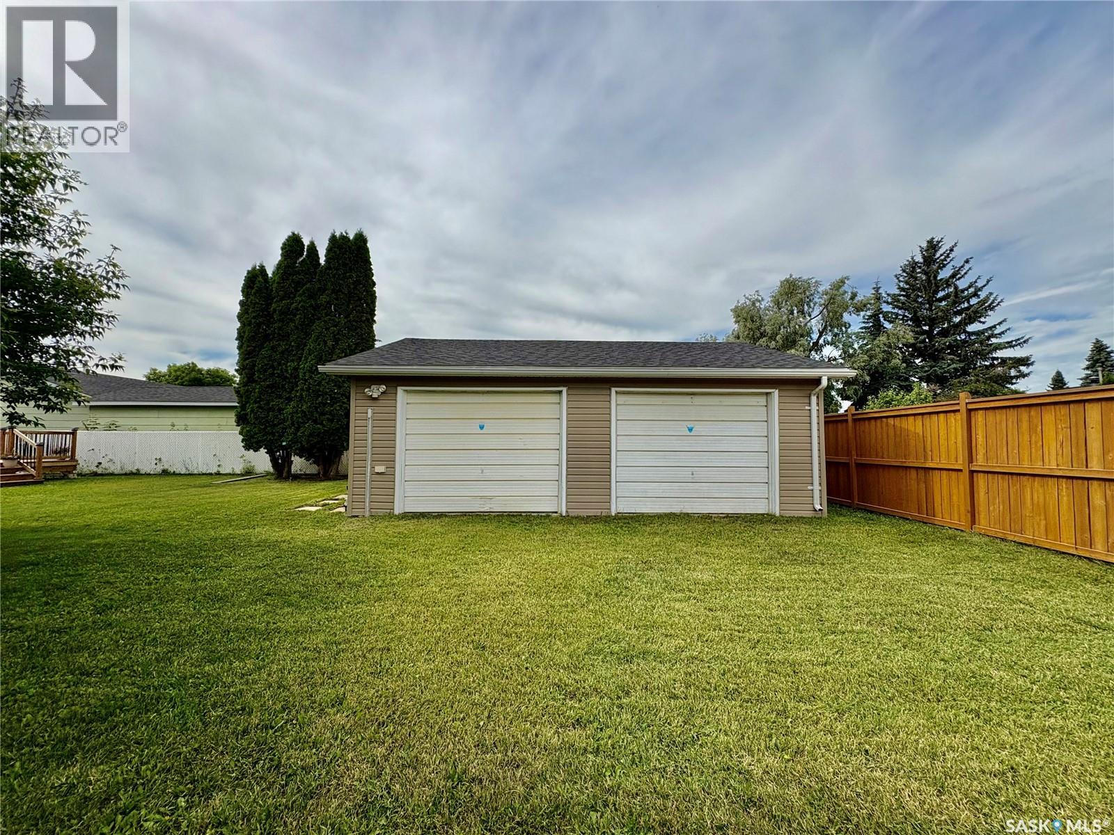 10 Mackie CRESCENT - 34