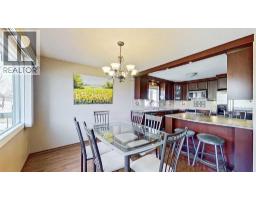 4pc Bathroom - 5803 Dalgleish Road Nw, Calgary, AB T3A1K4 Photo 6