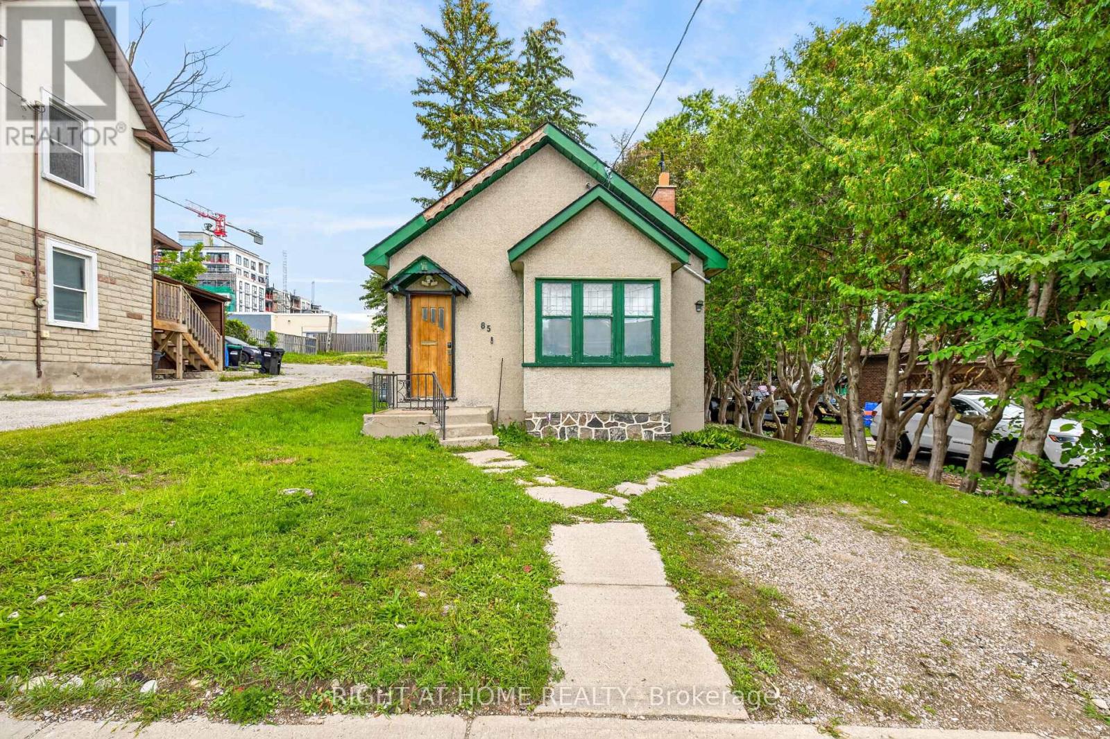 85 MAPLE AVENUE - 1