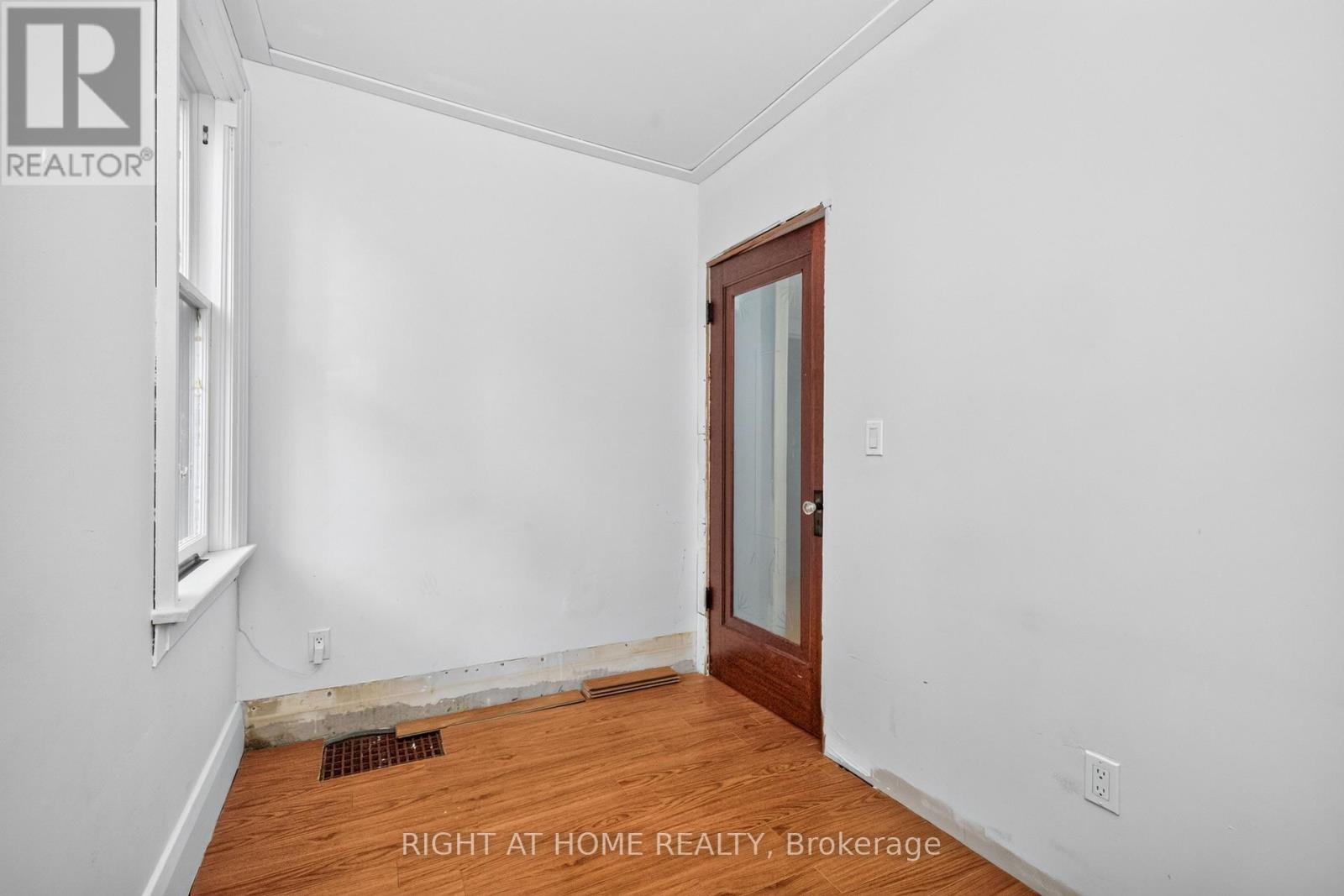 85 MAPLE AVENUE - 16