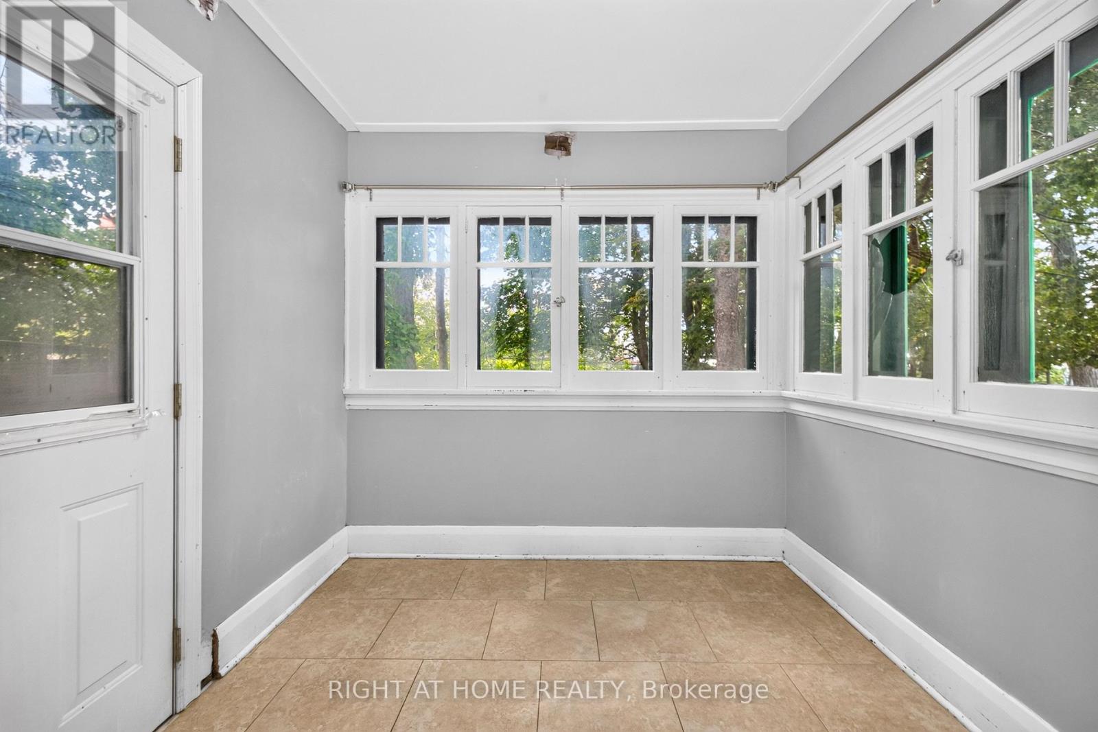 85 MAPLE AVENUE - 22