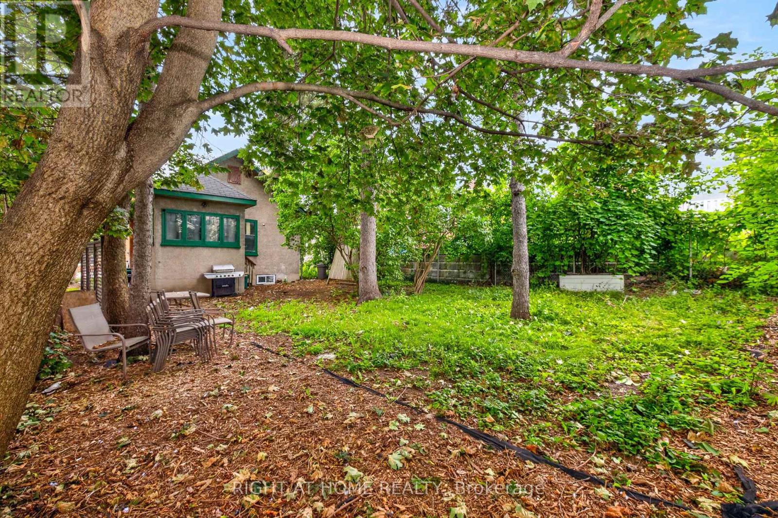 85 MAPLE AVENUE - Image 27