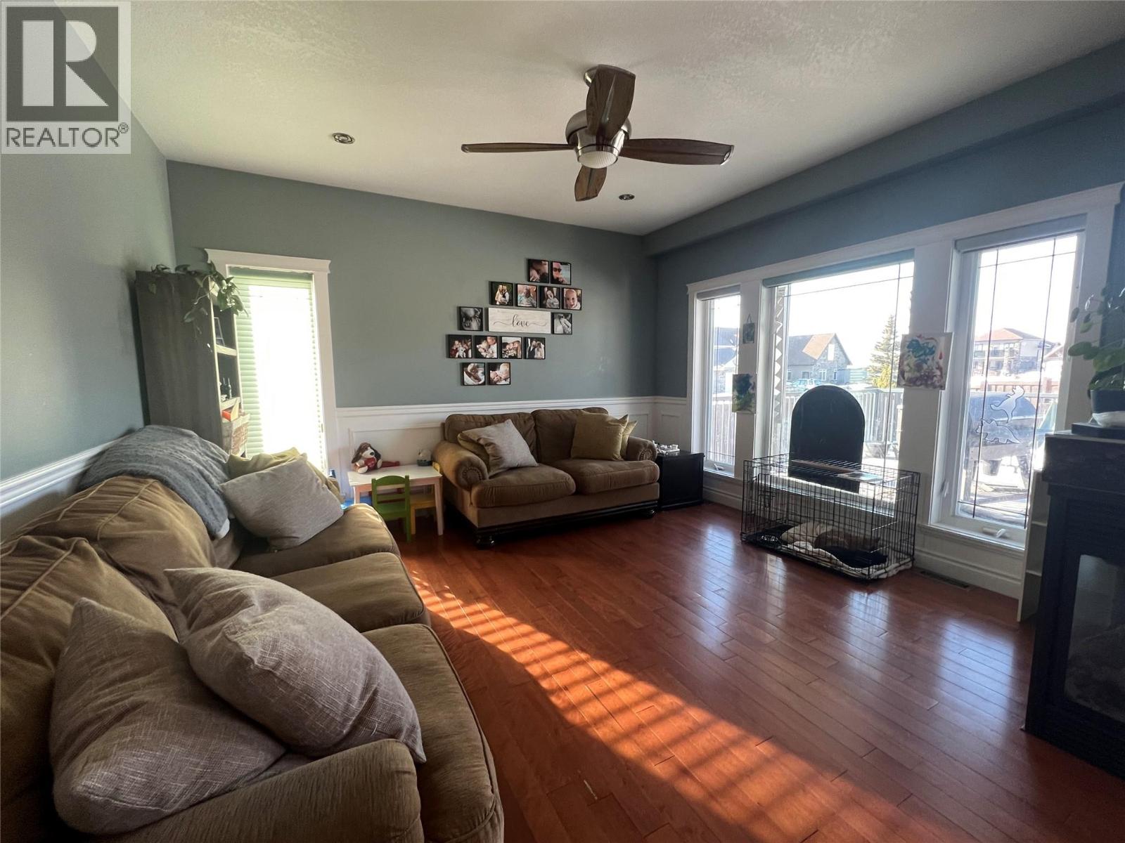 1844 88 Avenue, Dawson Creek, British Columbia, V1G0A6, Dawson Creek, British Columbia — photo 2 of 5