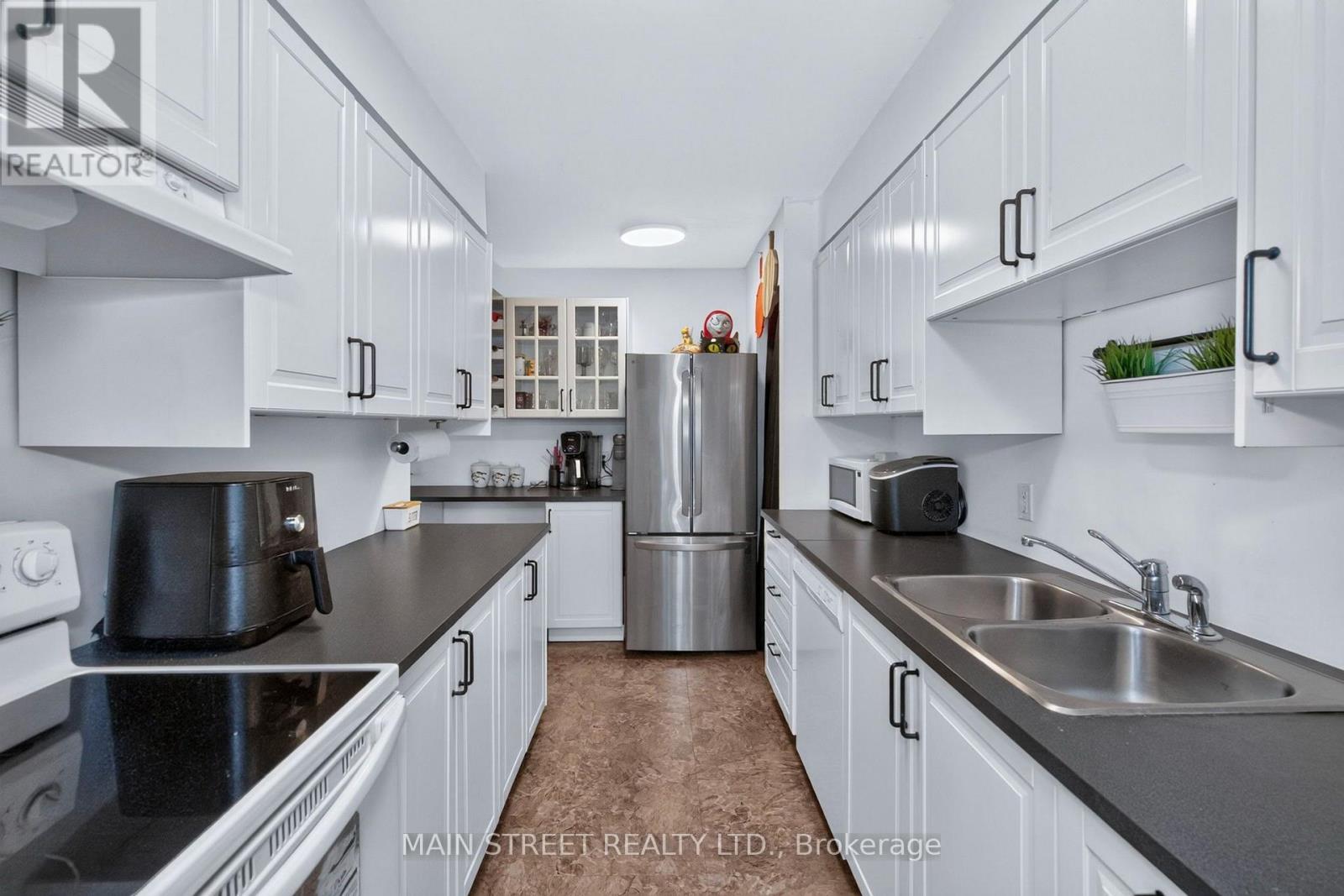 8 ROBIN COURT - Image 12