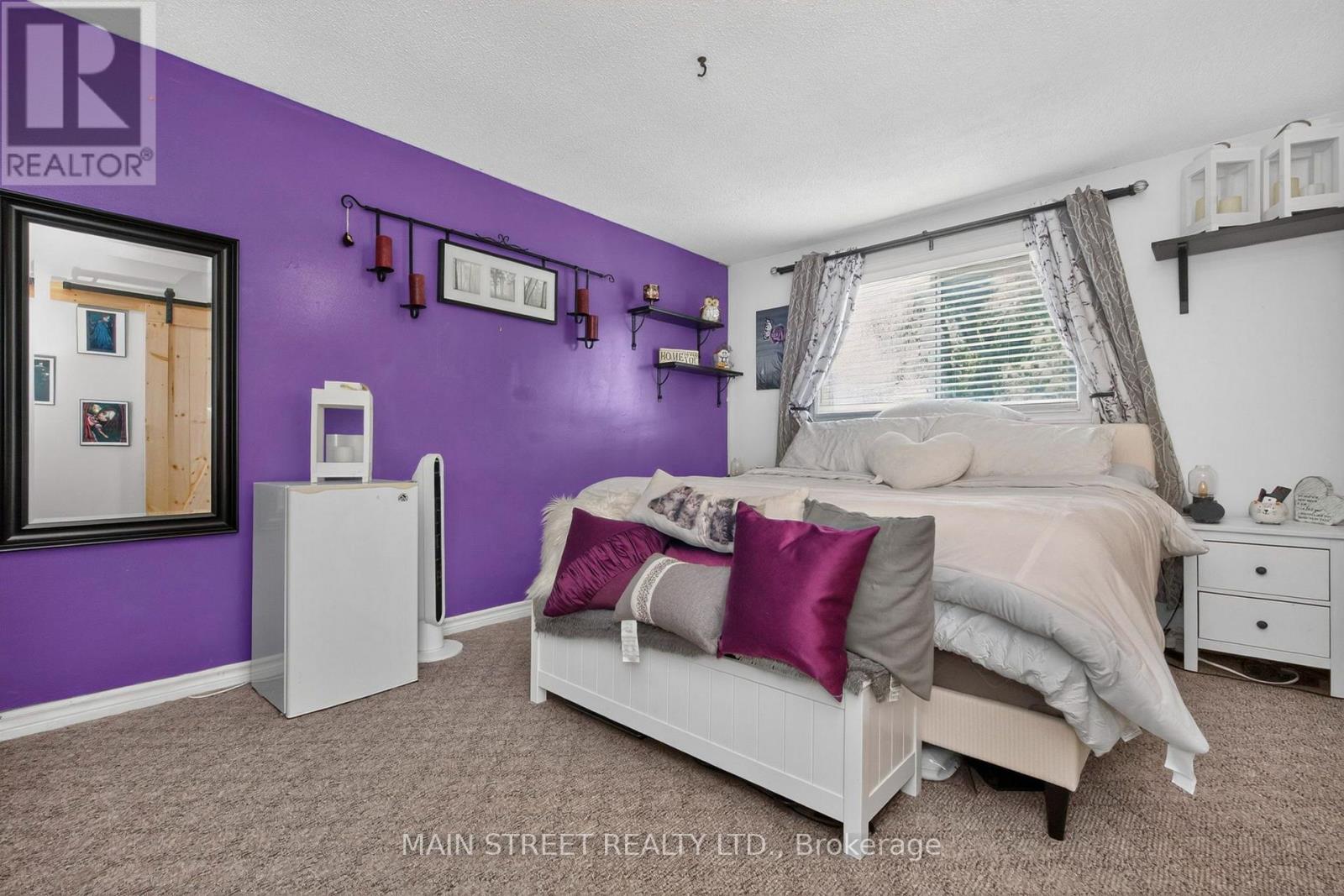 8 ROBIN COURT - 15