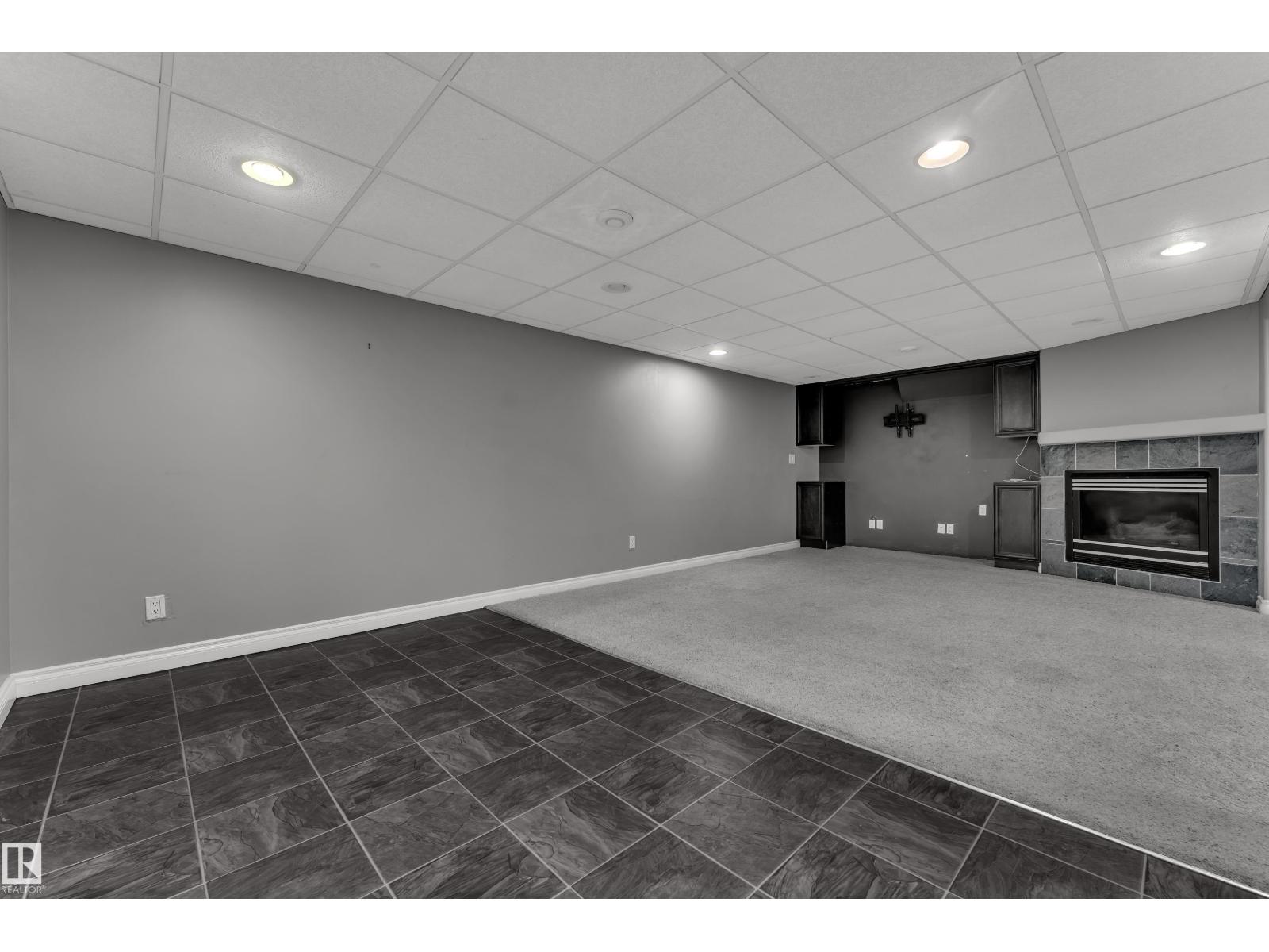 8803 68A ST NW - 31