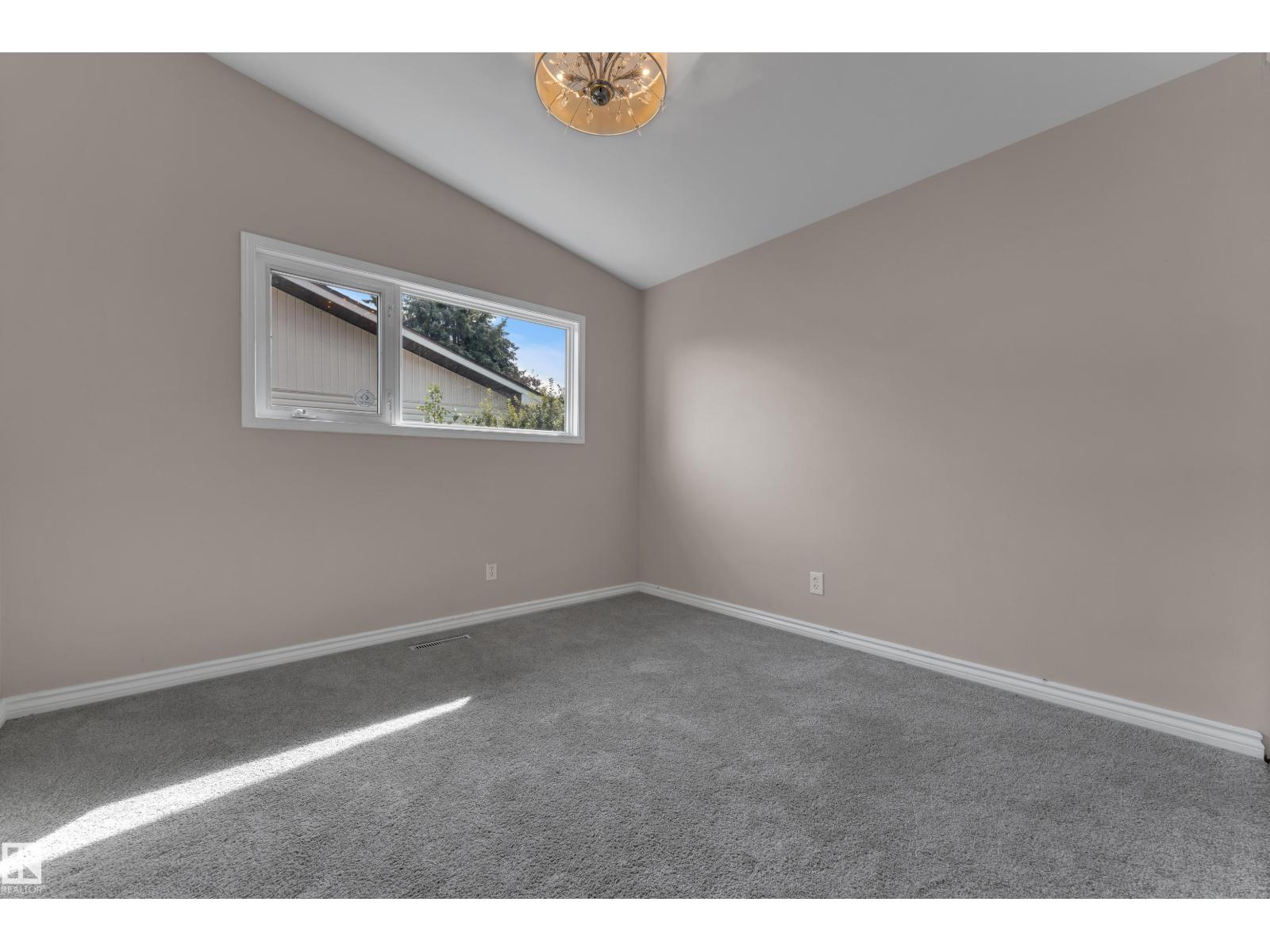 8803 68A ST NW - Image 27