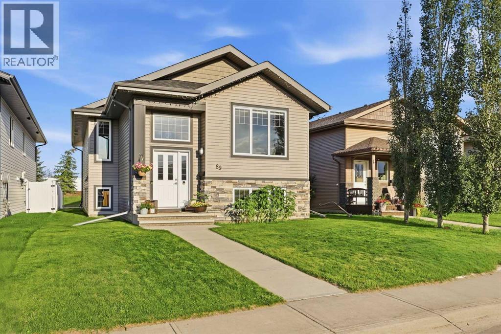 89 Aztec Crescent - 1