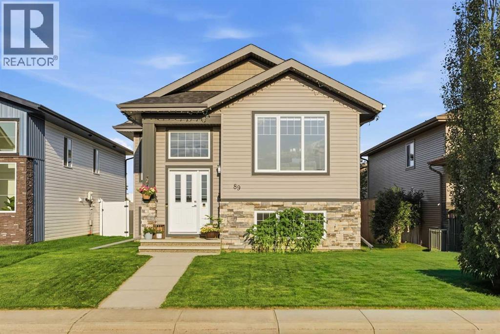 89 Aztec Crescent - 2