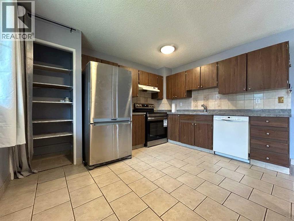 #161 20 Falbury Crescent NE - 5