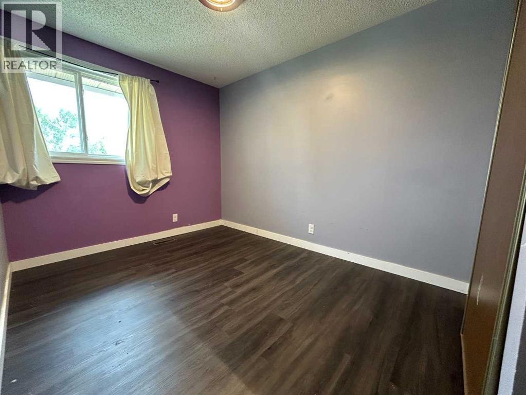 #161 20 Falbury Crescent NE - 20