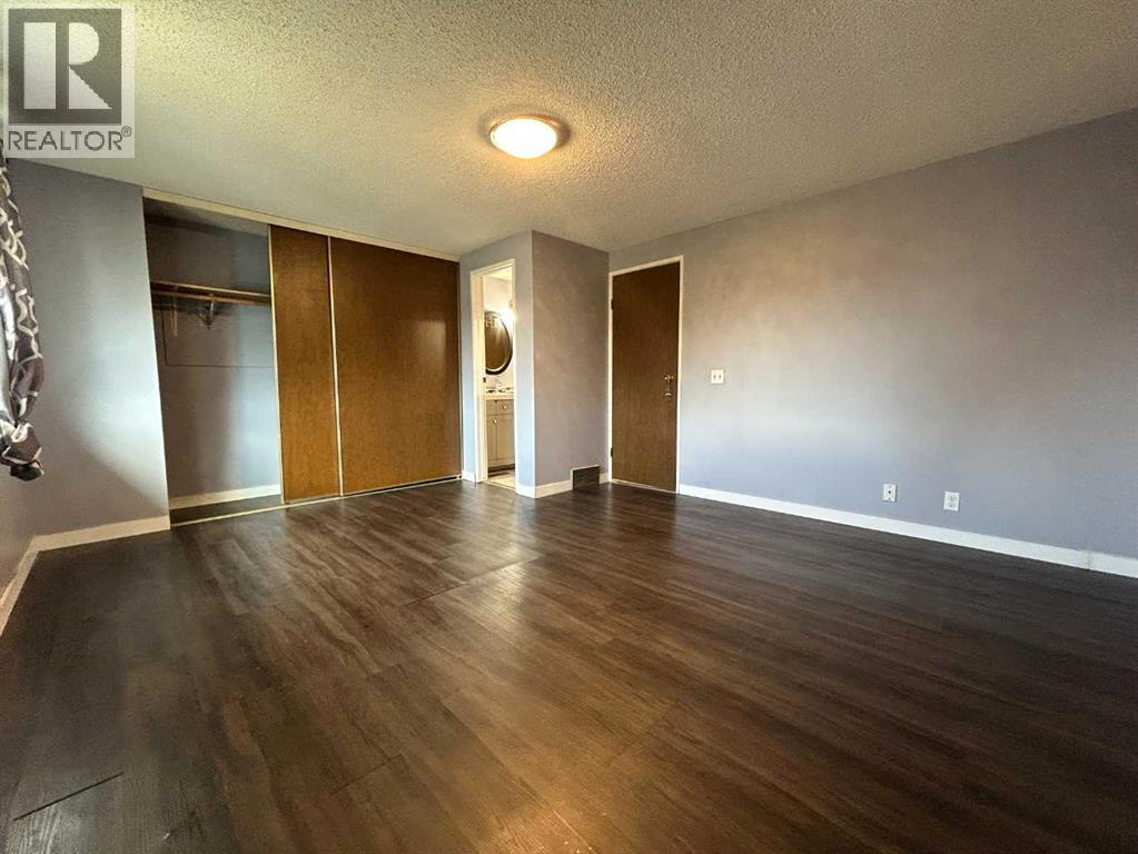 #161 20 Falbury Crescent NE - 15