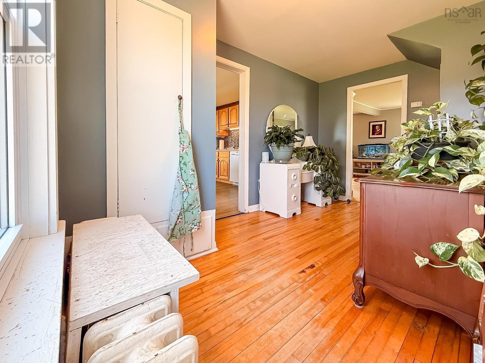 55 Monteith Avenue - Image 11
