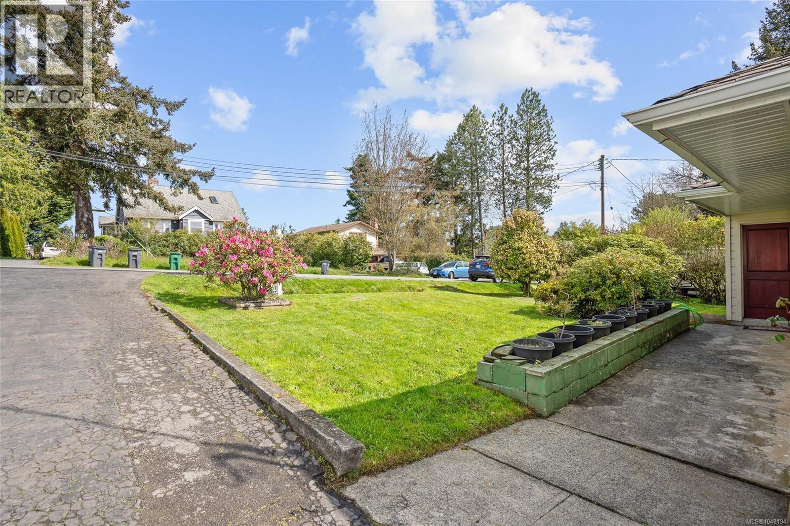625 Broadway St - Image 45