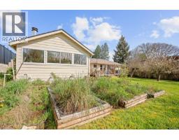 625 Broadway St, Saanich, BC V8Z2G5 Photo 35