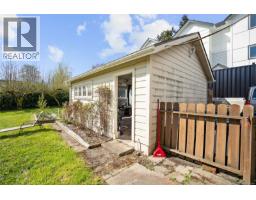 625 Broadway St, Saanich, BC V8Z2G5 Photo 41
