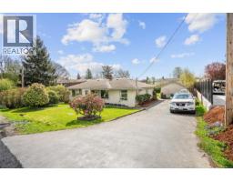 625 Broadway St, Saanich, BC V8Z2G5 Photo 49