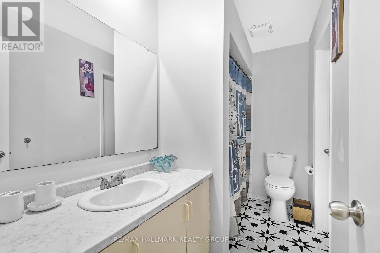 #14 472 VALADE CRESCENT - Image 20