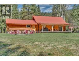 Kitchen - 2481 Coalmont Road, Coalmont Tulameen, BC V0H1G0 Photo 9