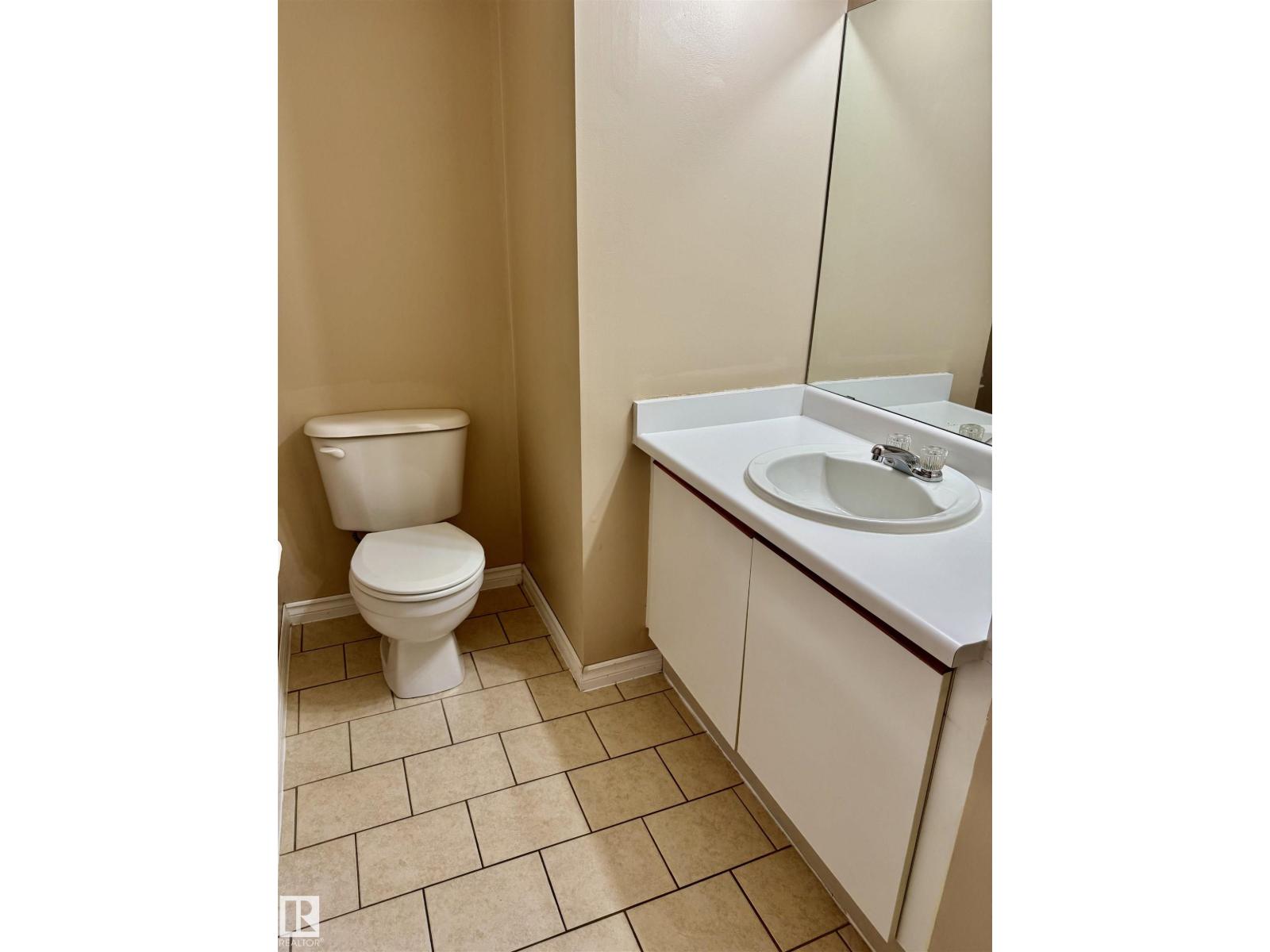 #204 11807 101 ST NW - 19