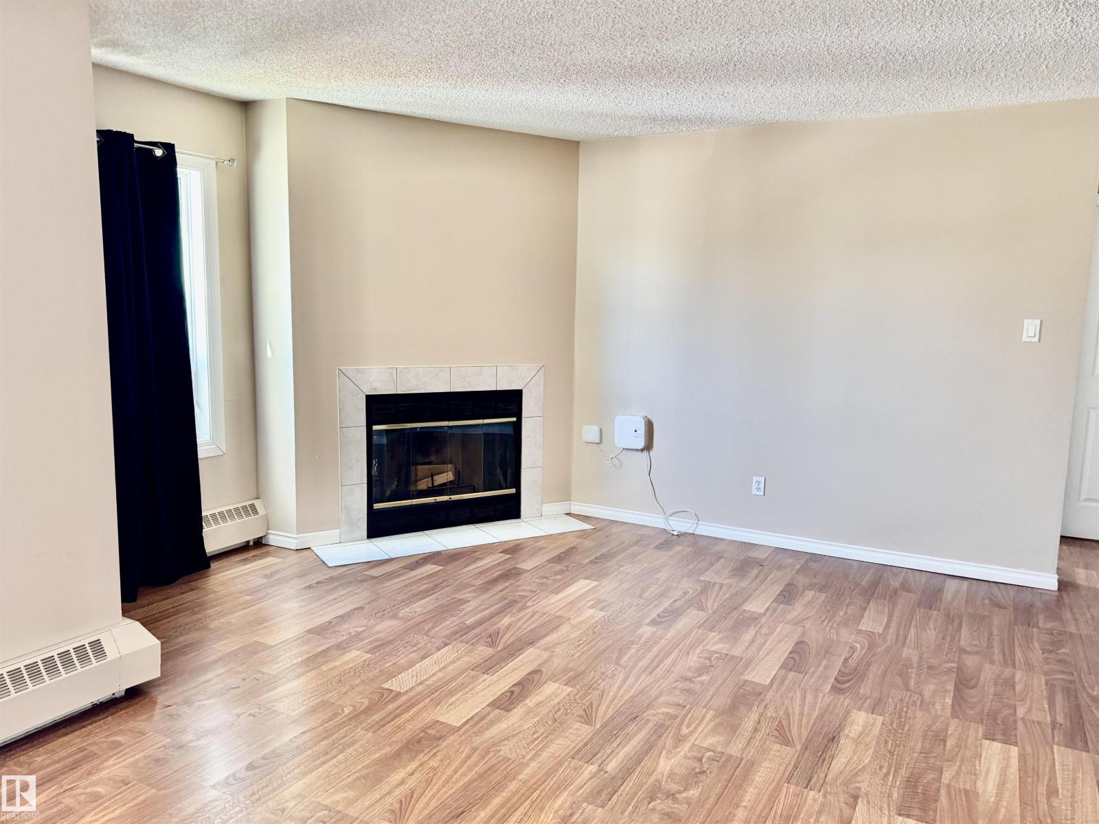 #204 11807 101 ST NW - 6