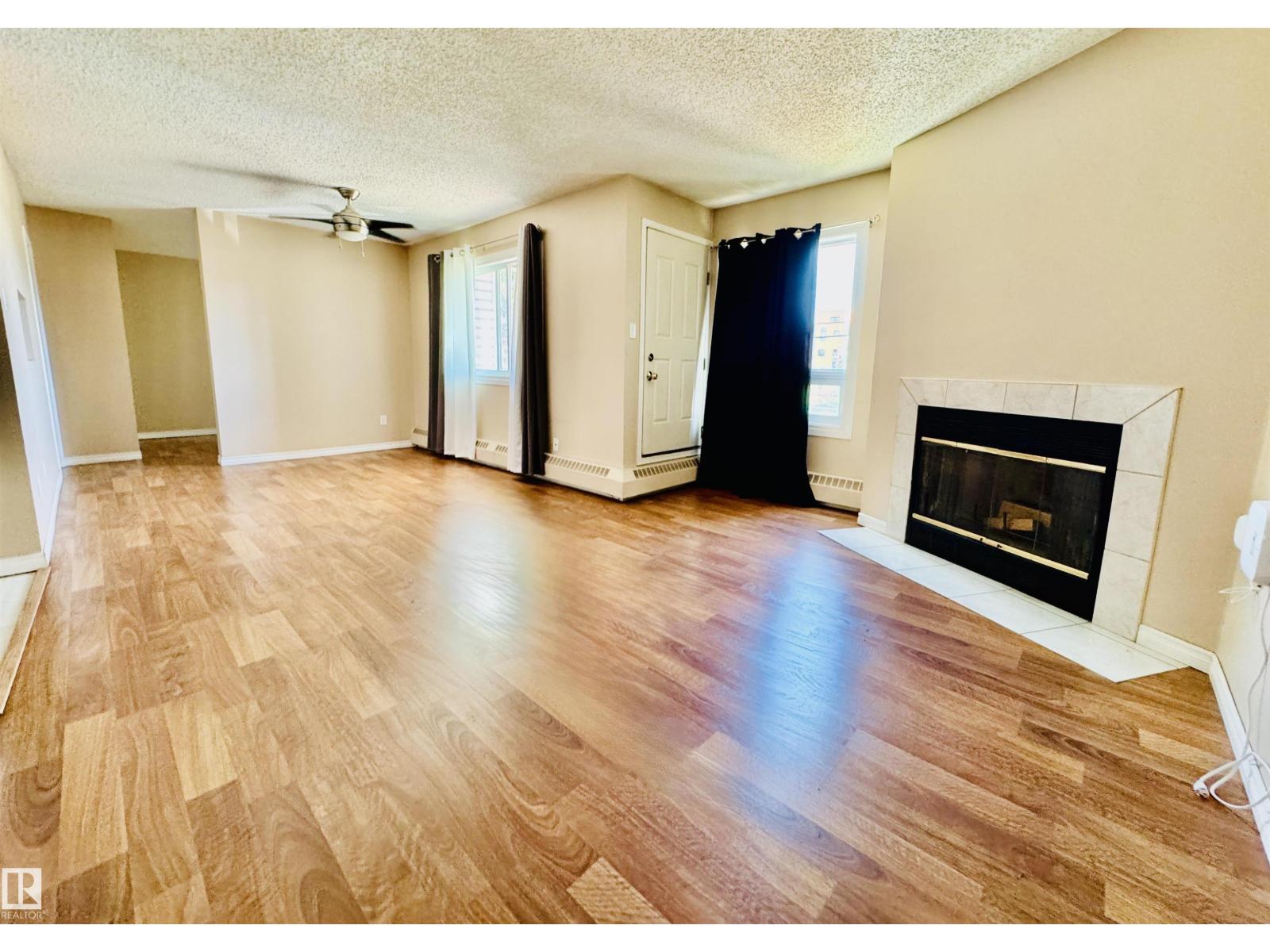 #204 11807 101 ST NW - 8