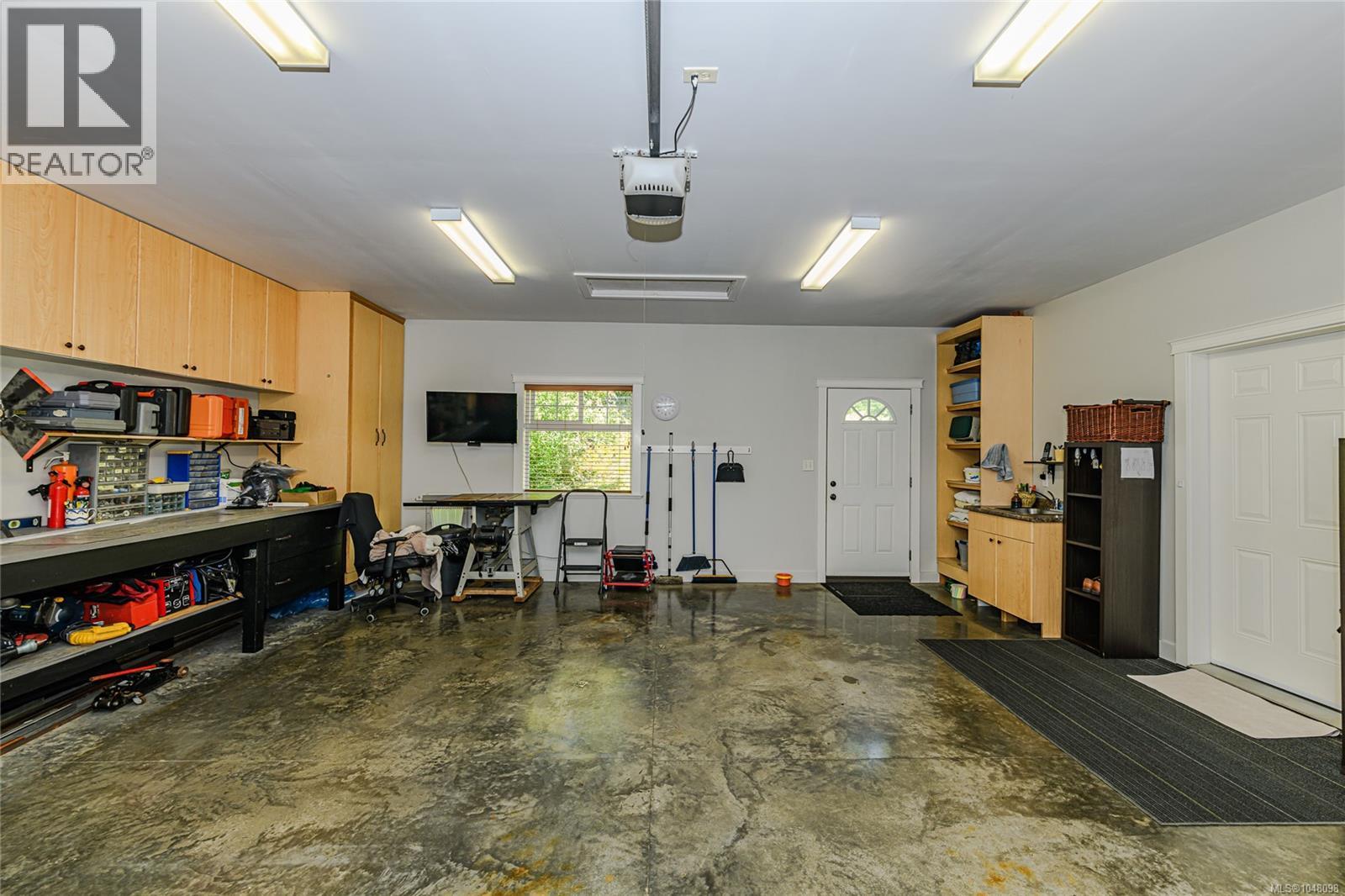 5240 La Bonne Rd - 33