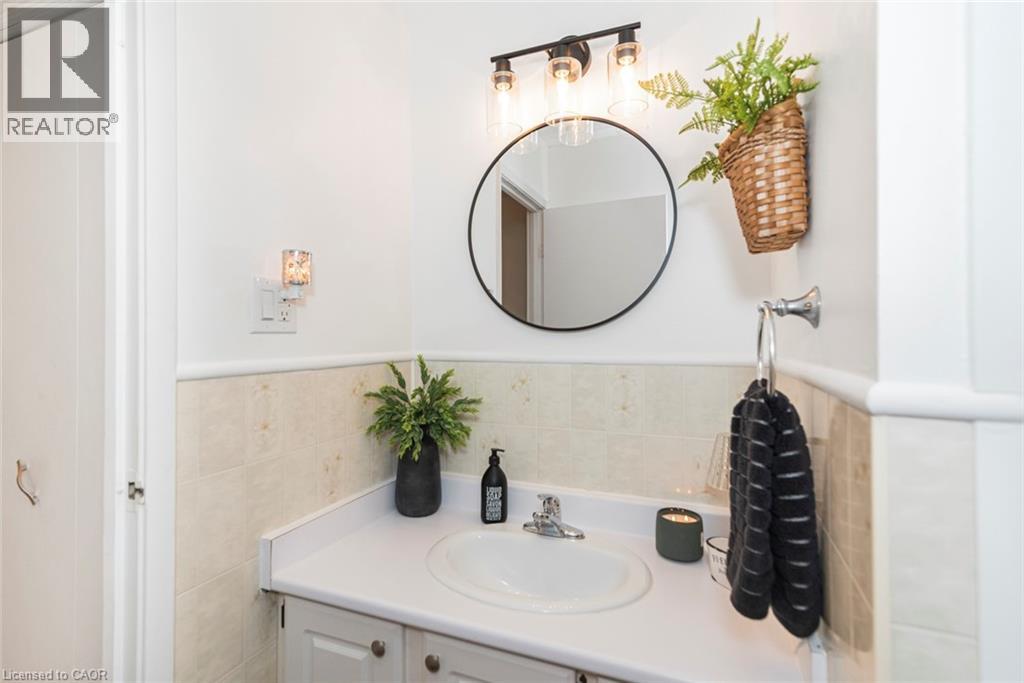 #65 1440 GARTH Street - Image 23