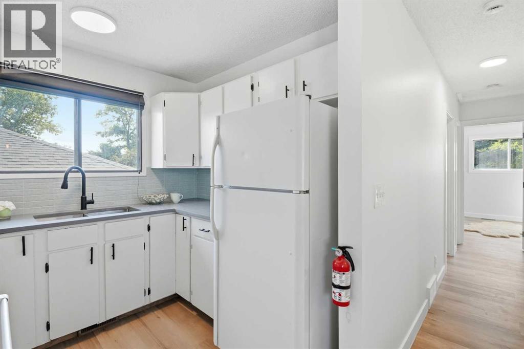 2333 16 Street SE - Image 12